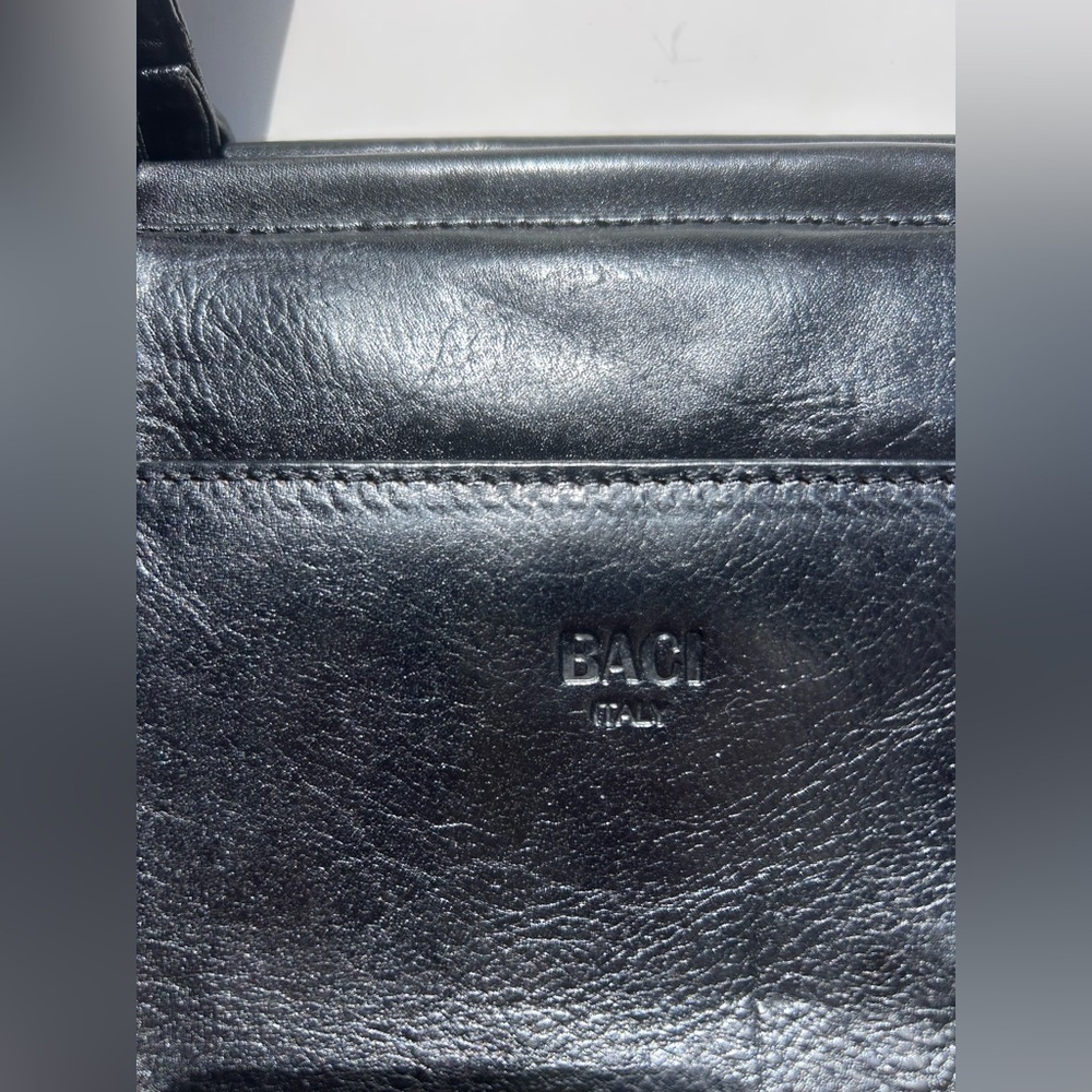 Baci Classic Black Leather Shoulder Bag - Picture 3 of 8